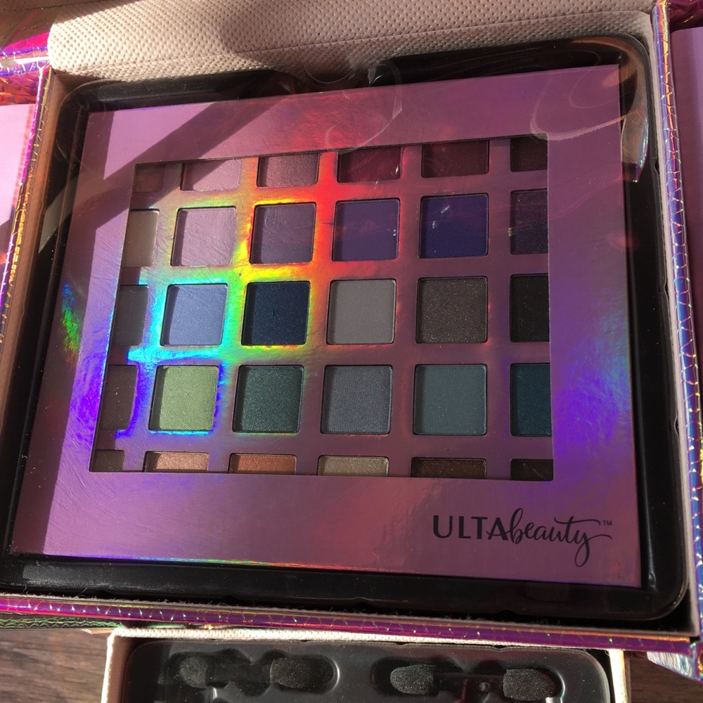 Ulta Beauty Illuminate the Day Makeup Kit - Picture 12 of 14